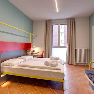Meininger Garibaldi Hostal Milán